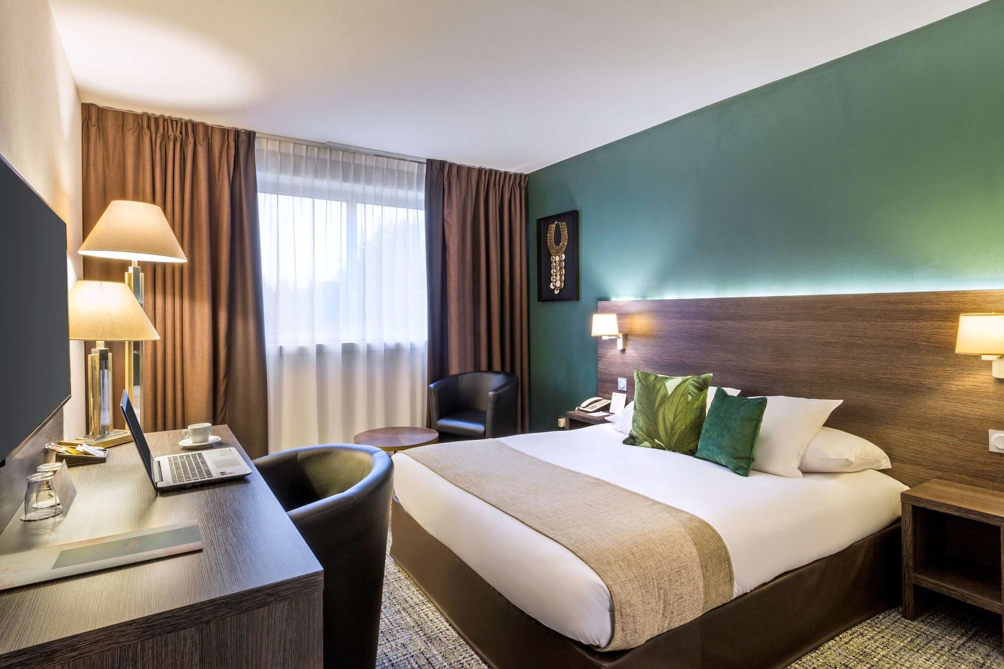 Best Western Plus Hotel Admiral Ла-Тур-де-Сальваньї Екстер'єр фото